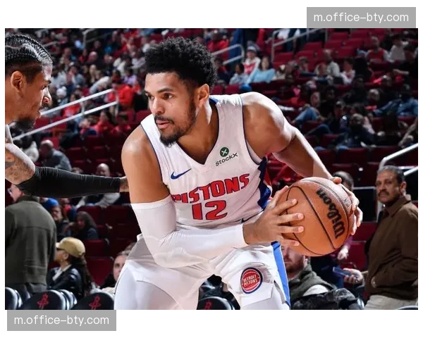 托拜厄斯哈里斯23分7篮板 活塞新援与坎宁安化学反应初显 托拜厄斯哈里斯23分7篮板 活塞新援与坎宁安化学反应初显