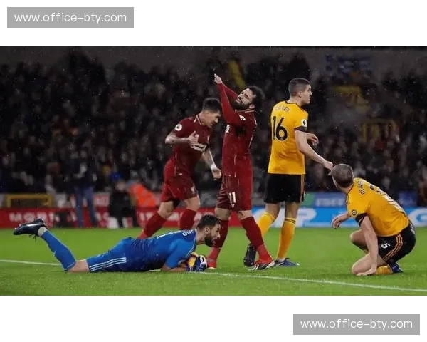 狼队34%控球率绝杀利物浦 深度解析加里·奥尼尔低位防反执行细节